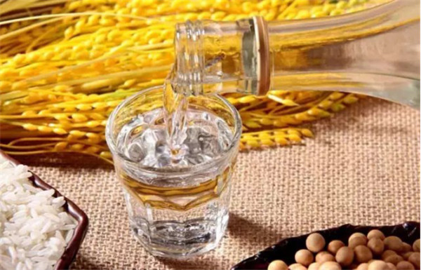 1575016849110944.jpg 秋季喝點(diǎn)白酒對養(yǎng)生大有妙處164.jpg